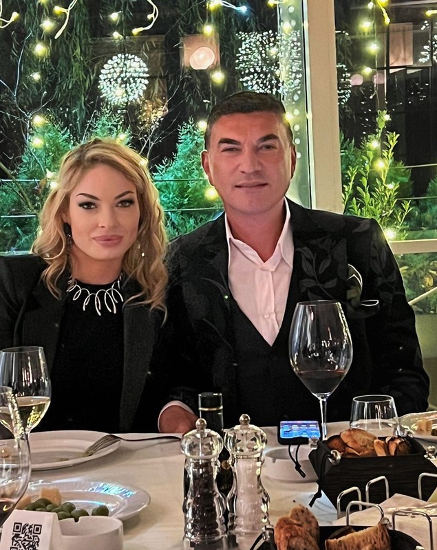 Valentina Pelinel e implicată în afacerile lui Cristi Borcea. S-a folosit de toate atuurile: „Este o onoare”
