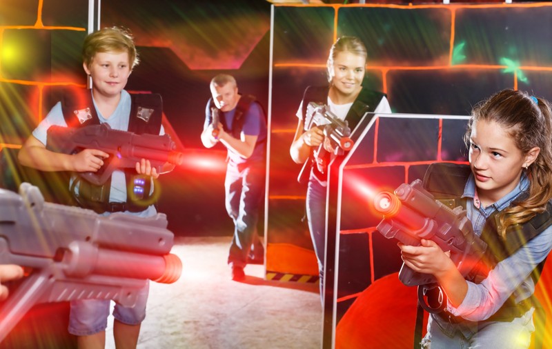 Ce este Laser Tag şi cum se joacă