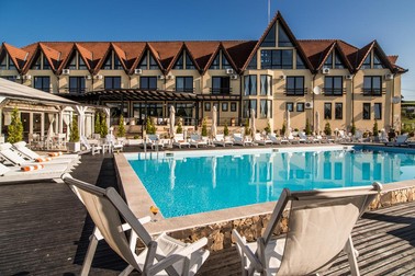 Conacul Archia - hoteluri cu piscine