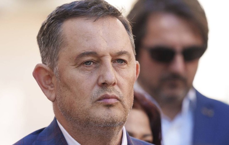 Europarlamentarii români care câștigă atât de mult din alte surse, încât salariile lor de la Bruxelles par mărunțiș. Pe primul loc e Gheorghe Piperea
