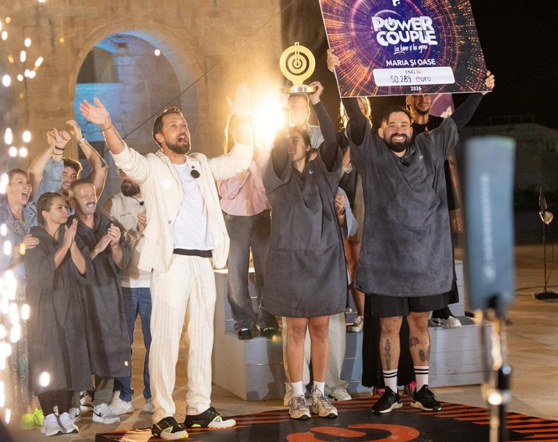 Finala Power Couple România 2026. Dani Oțil le-a  înmânat trofeul și cecul marilor câștigători