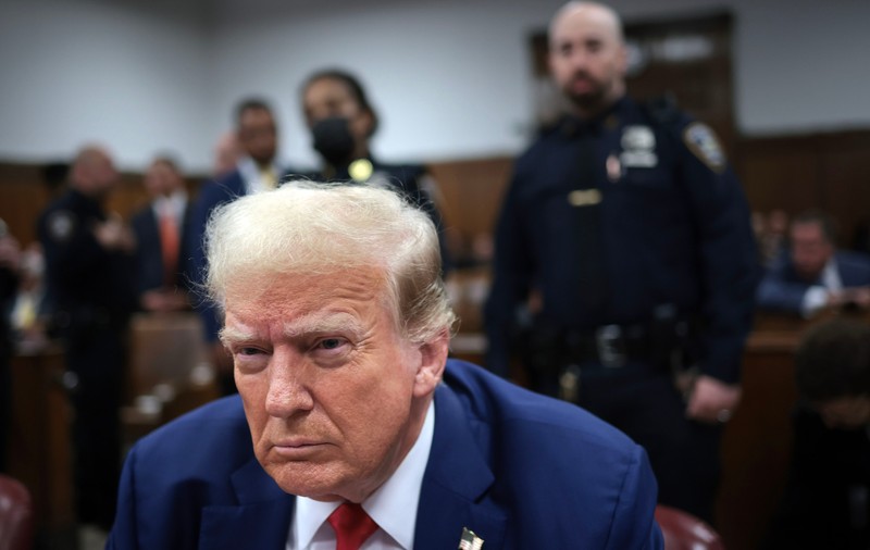 Donald Trump, amenințat din nou cu arestarea, după ce a atacat verbal martorii şi juraţii în procesul penal