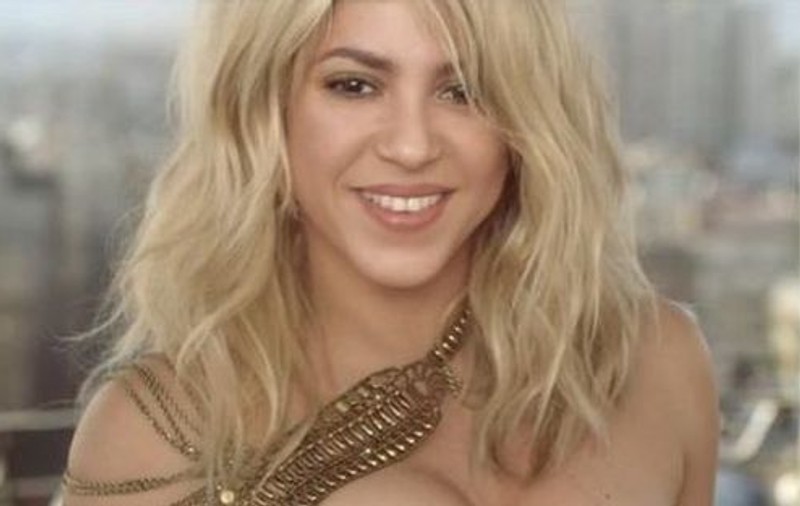 Uau, ce decolteu! Shakira și-a pus silicoane? | FOTO
