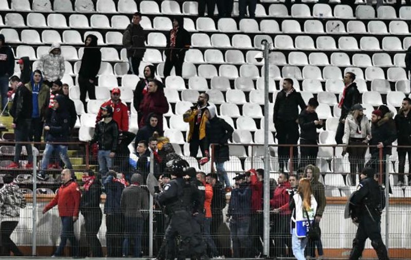 Liga 1, etapa 16: Dinamo - FC Viitorul 0-4. Ce umilință pentru oamenii lui Miriuță! ”Câinii” au părut că nu și-au revenit din mahmureală. Fanii au făcut prăpăd în tribune | VIDEO