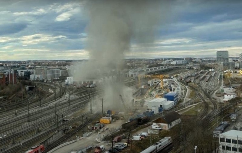 O bombă veche de aviație a explodat în apropierea unei gări din Munchen. Patru persoane au fost rănite