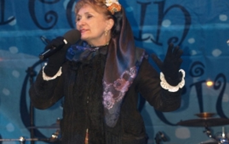 Cântări de îngropăciune la Funeraliile compozitorului Dinu Ghezzo!