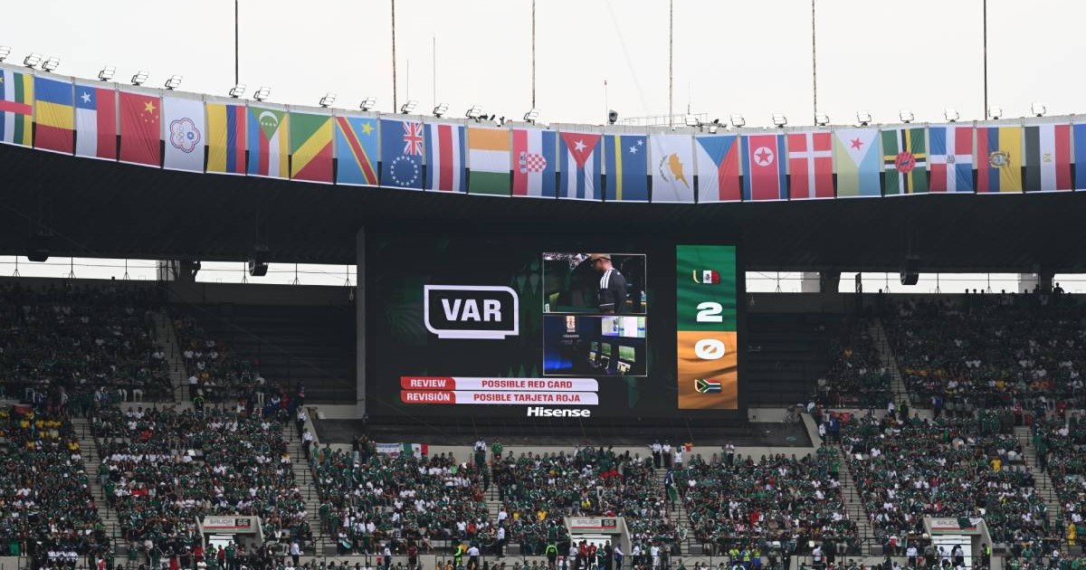 Tabela de marcaj de la Campionatul Mondial de Fotbal 2026, pe care e afișată o decizie VAR.
