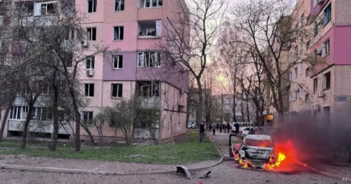 Rușii au atacat cu rachete un cartier rezidențiial din Krivoi Rog. FOTO: Ukrainskaia Pravda.