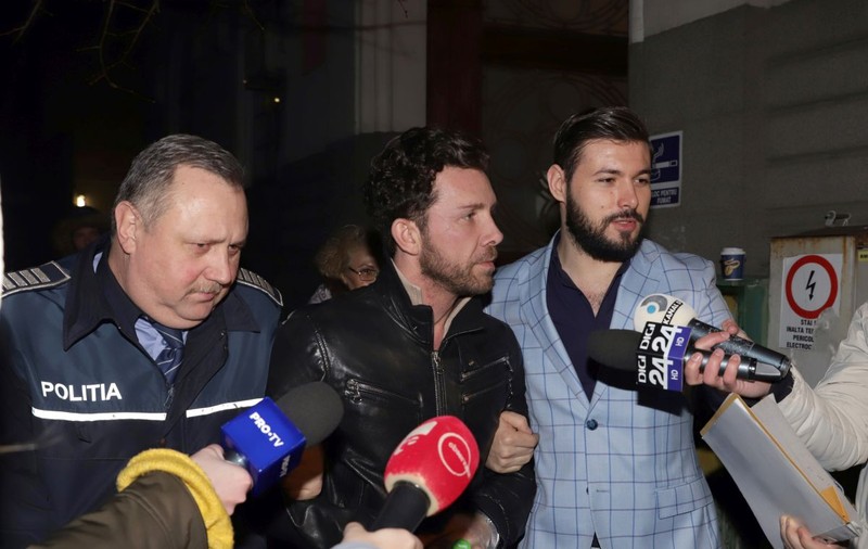 UPDATE | Matteo Politi rămâne în arest! Iubita falsului medic italian: „Aveți încredere în el, ca e medic bun”