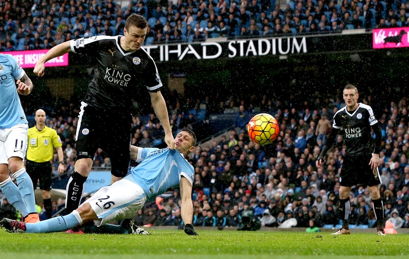 În runda a 25-a din Anglia, City vs Leicester 1-3. ”Vulpile” sunt la putere! Thriller la Liverpool, remiză Chelsea - United. Rezultatele din Premiership / VIDEO