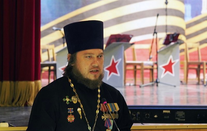 Putin a decorat un preot rus care a murit în Ucraina în timp ce îşi îndeplinea „îndatoririle de cleric”