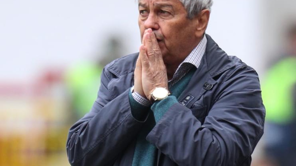 Mircea Lucescu face la bătrânețe ce n-a făcut până acum în carieră