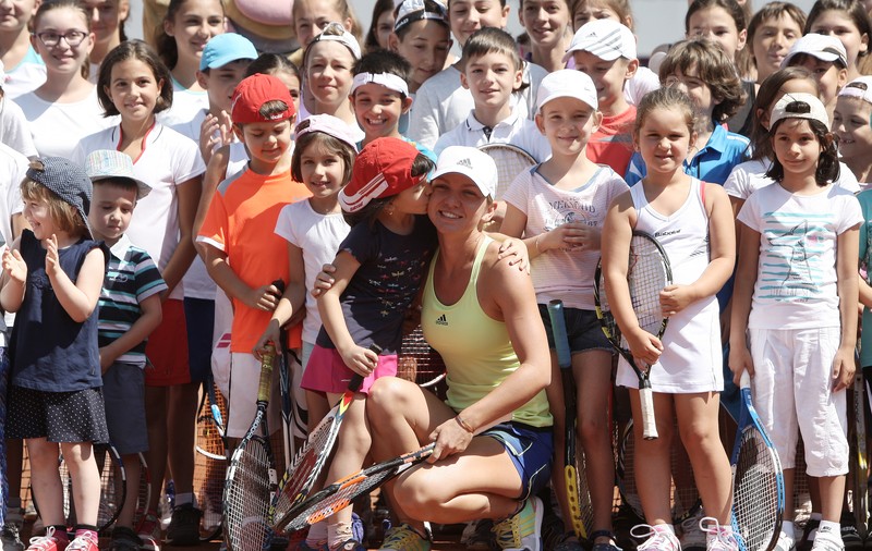 Simona Halep caută campioane. ”Pot să ofer șansa unor copii să practice tenisul într-un cadru organizat”