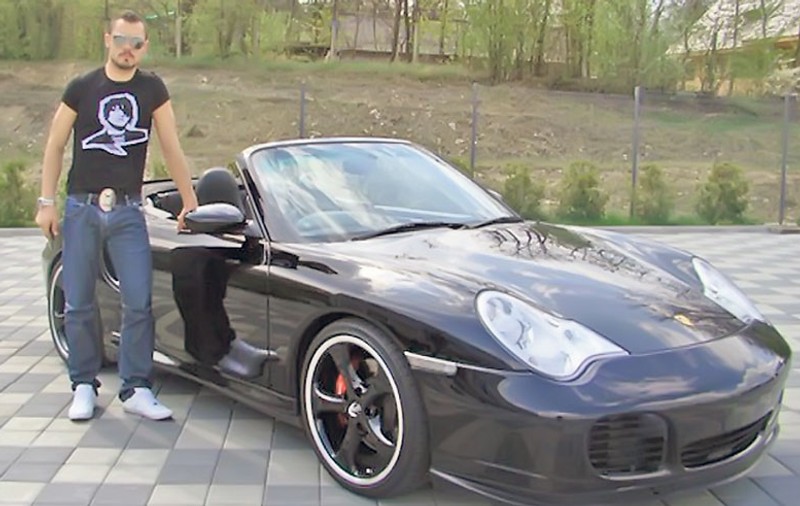 Stăncioiu «zboară» cu maşina sa, Porsche 911 Turbo: «Mi-a luat 29 de ani să prind 310 km la oră»