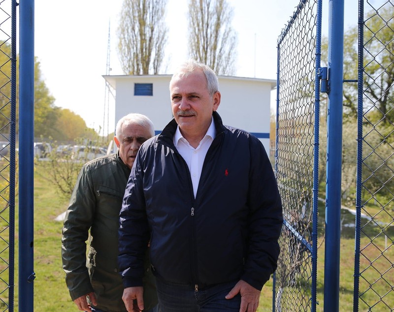 FOTO | Liviu Dragnea şi-a reluat campania. Promite TVA de 5% pentru produsele bio autohtone şi aprozare pentru producătorii români