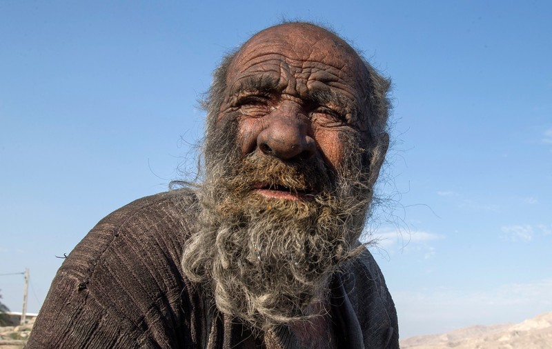 „Cel mai murdar om din lume” a murit la 94 de ani, la câteva luni după prima baie