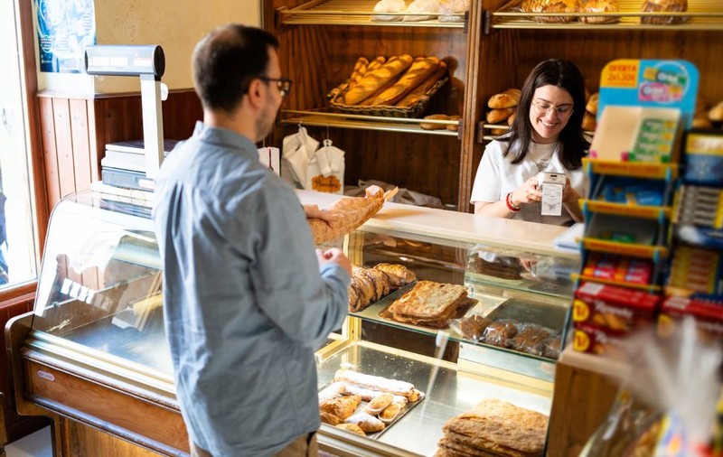 Cum au reușit 53.000 de români plecați la muncă în Spania să devină antreprenori de succes și să cucerească afacerile locale