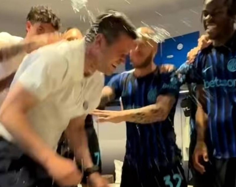 Ce a spus Smiley despre Cristi Chivu: „În umbră”. A văzut din tribune meciul Inter - Parma, care l-a făcut campion în Italia pe antrenorul român