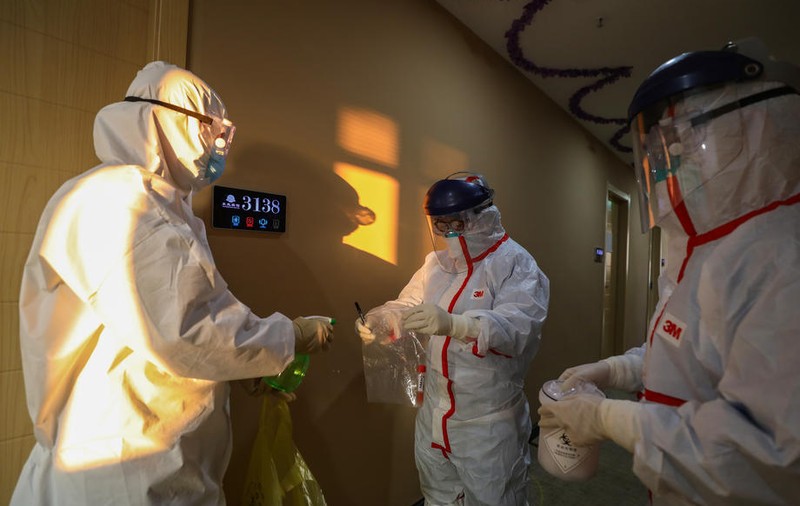 Pasageri cu coronavirus, pe un vas de croazieră din largul Japoniei. Noul bilanț al deceselor provocate de epidemie