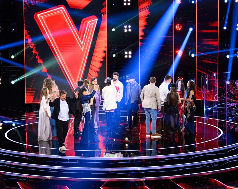 Cine sunt cei 12 concurenți care merg în etapa LIVE-urilor la Vocea României 2025