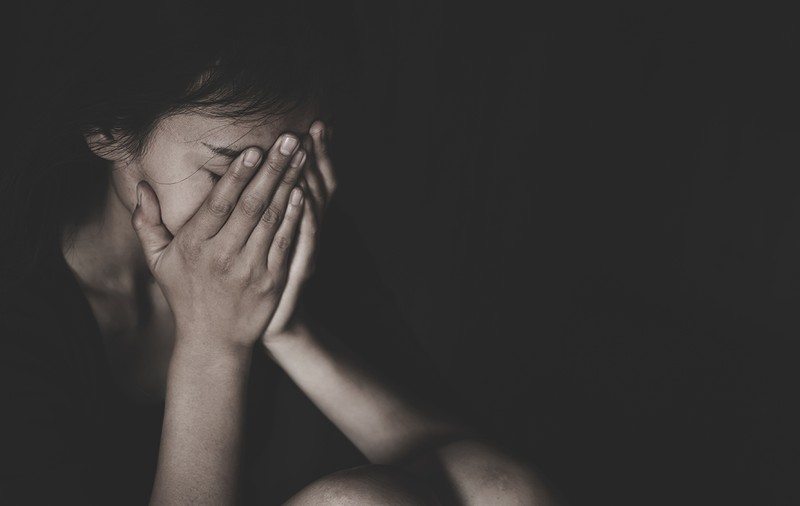Poliția și procurorii au ținut la sertar doi ani un caz în care un tată a făcut un copil cu fiica lui de 16 ani