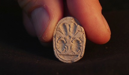 o fetită de 3 ani a descoperit o comoara in Israel