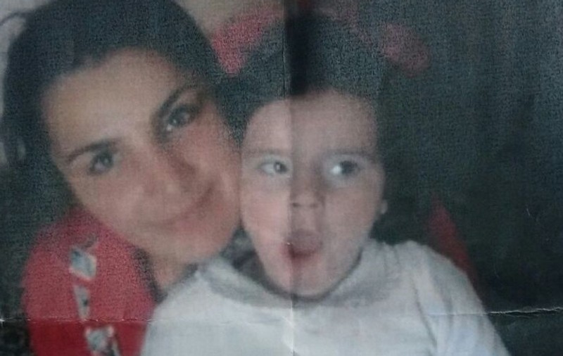 EXCLUSIV / Mama și fetița ei de doi ani date dispărute au fost găsite. Sunt sănătoase și în siguranță, dar femeia nu vrea să se întoarcă la concubin