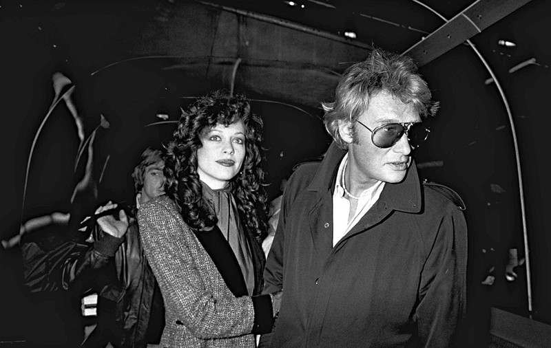 „Jandarmerița” Elizabeth a fost căsătorită două luni cu Johnny Hallyday: „Am aflat că mă înșela din reviste”