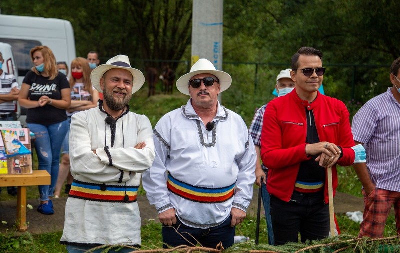 Cosmin Seleși apare în emisiunea lui Nea Mărin, de la Antena 1. Actorul a filmat și pentru Revelionul Pro TV