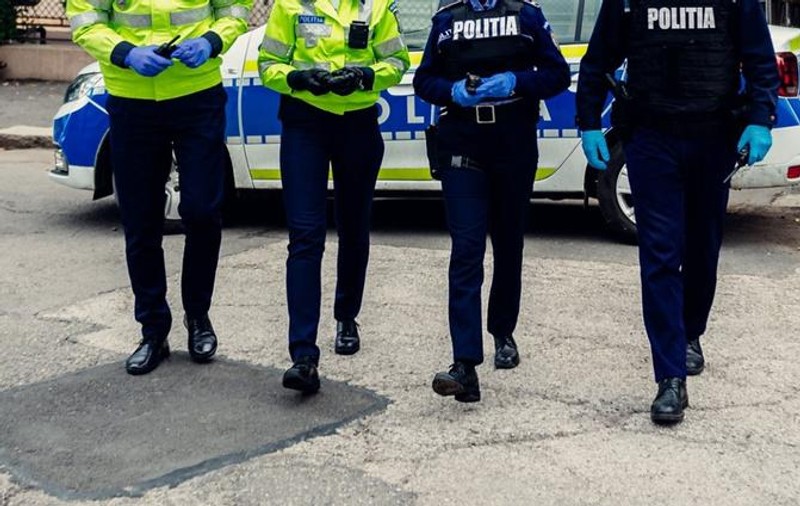 Noi detalii despre cei patru polițiști din Gorj acuzați de tortură. Tatăl victimei: „S-a pus în genunchi în fața lui, să nu-l omoare”