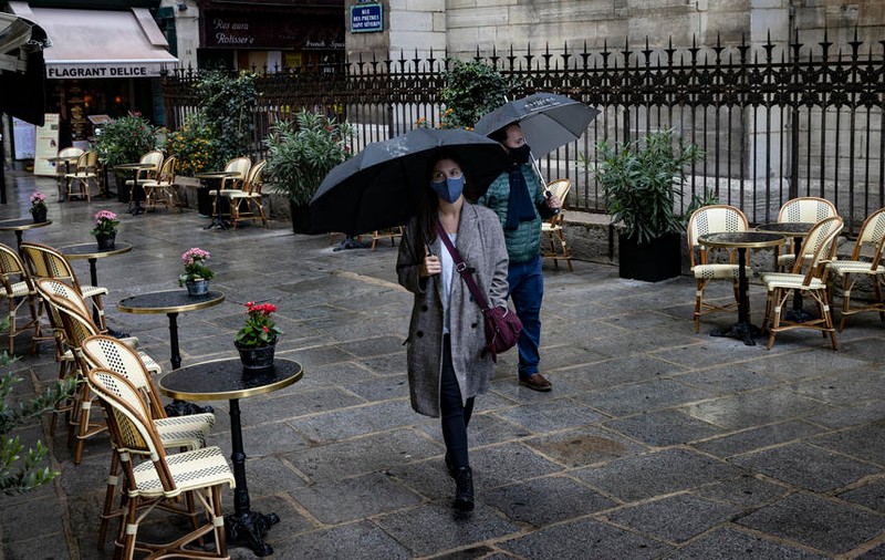 Parisul ar putea intra în alertă maximă din cauza COVID-19. “Dacă acest lucru se confirmă, nu am avea altă opţiune”