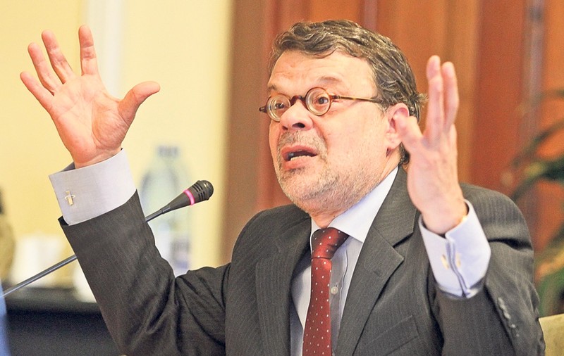 Daniel Barbu, votat de Parlament la șefia Autorității Electorale Permanente; Eugen Nicolăescu- viceguvernator BNR