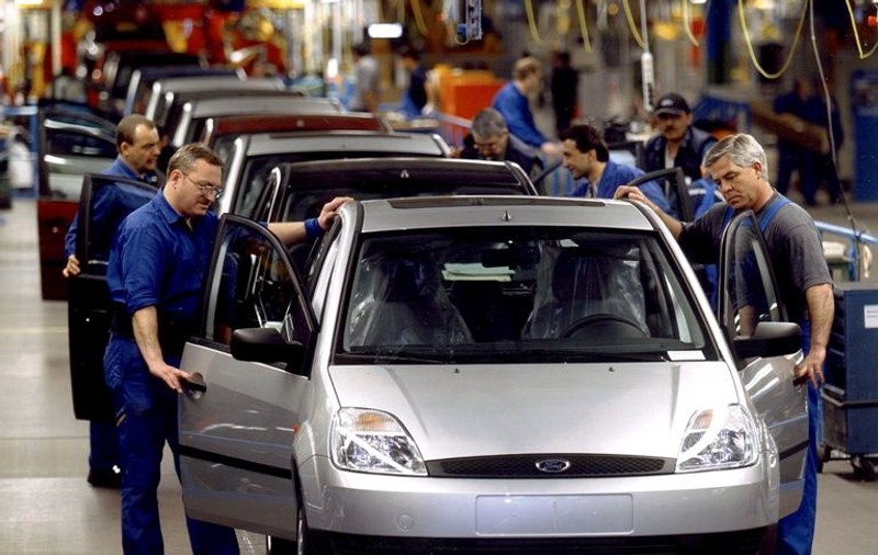 Un angajat Ford România s-a sinucis în toaleta fabricii 