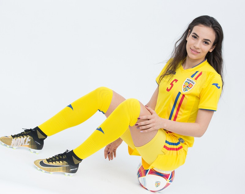 Ce fotbaliste sexy avem în națională. Echipament croit special pentru ele | GALERIE FOTO&VIDEO
