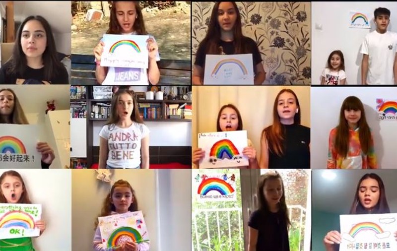 Gest superb. 20 de copii de la o academie de canto din București cântă împreună, de la distanță, “Imagine” a lui John Lennon: “Muzica e medicament. Totul va fi bine”