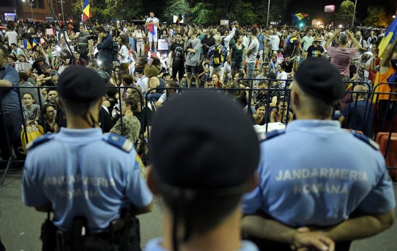 Jandarmeria București are conturile blocate după ce a pierdut mai multe procese cu protestatarii care au contestat amenzile