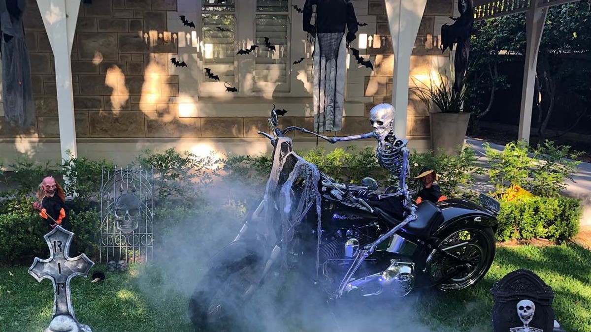 Cum a sărbătorit Darren Cahhil de Halloween