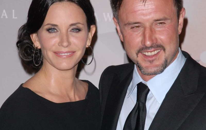 David Arquette a recunoscut că a înşelat-o pe Courteney Cox cu o chelneriţă