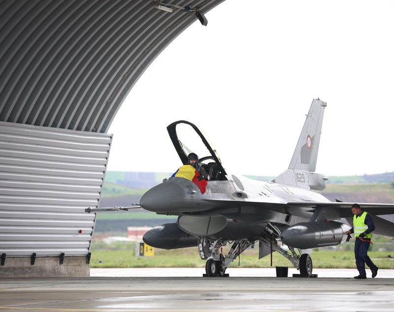 Alte trei avioane F-16 Fighting Falcon cumpărate din Norvegia au ajuns în România. MApN: „Ne consolidăm capabilităţile de apărare aeriană”