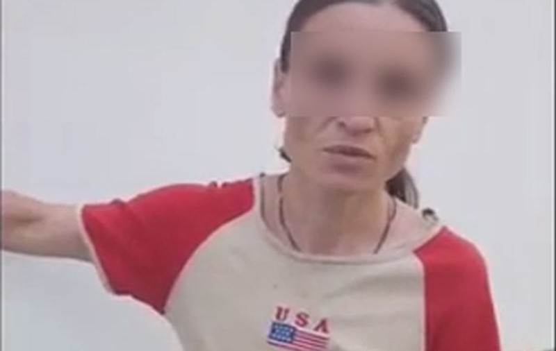Cum și-a dat seama educatoarea că trebuie o să ajute pe femeia torturată de concubin în Argeș. „Ea întotdeauna se uita în jos”