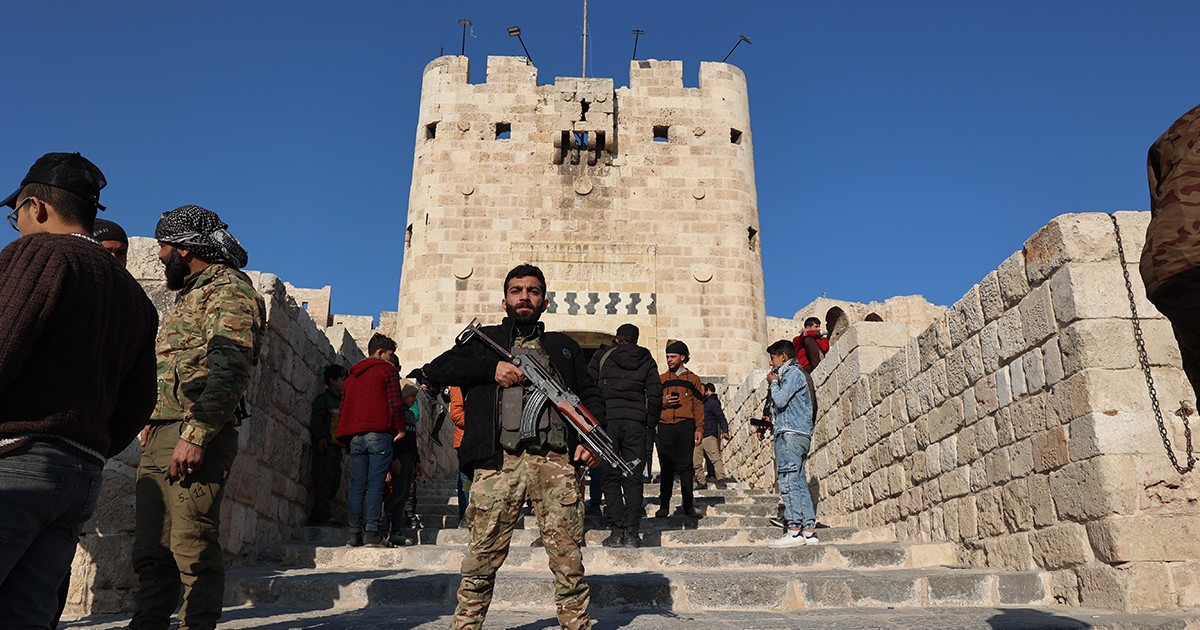 Opoziția siriană preia controlul asupra citadelei Alep, lupte între regimul Assad și rebeli. Siria 02 decembrie 2024. Foto: Shutterstock