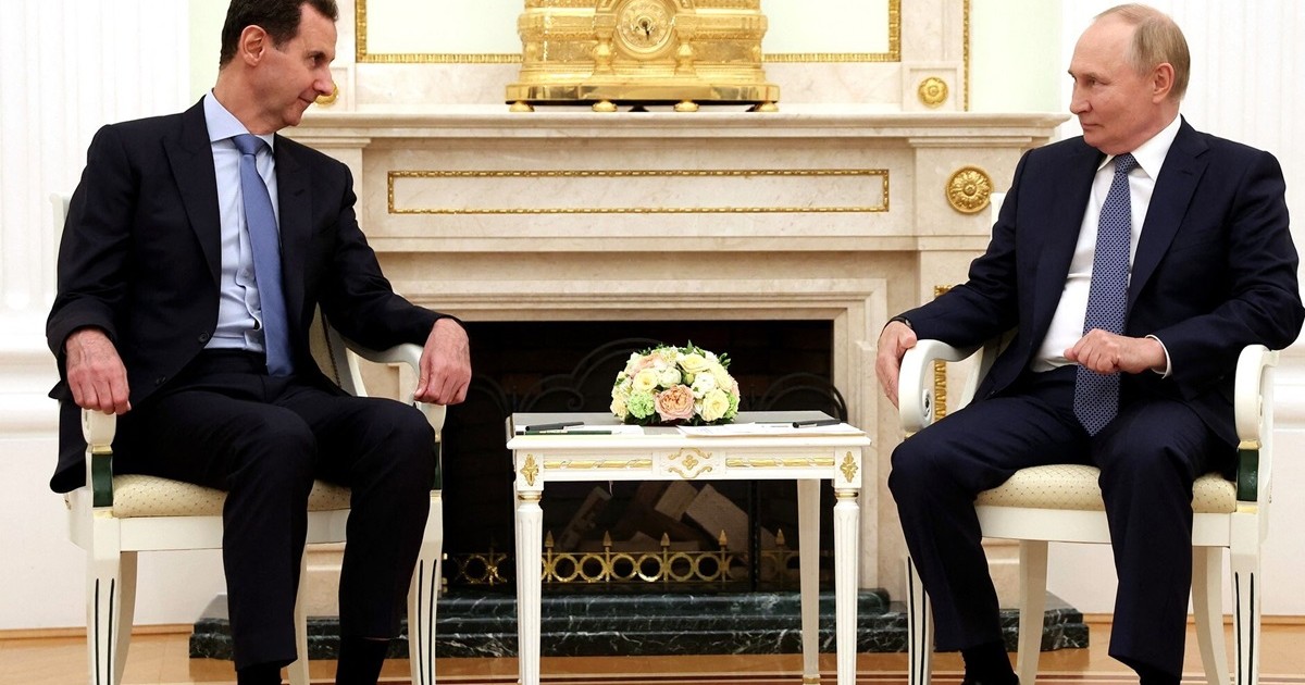 Bashar al-Assad (stânga) și Vladimir Putin în timpul unei întrevederi la Moscova, în iulie 2024 Foto: Hepta