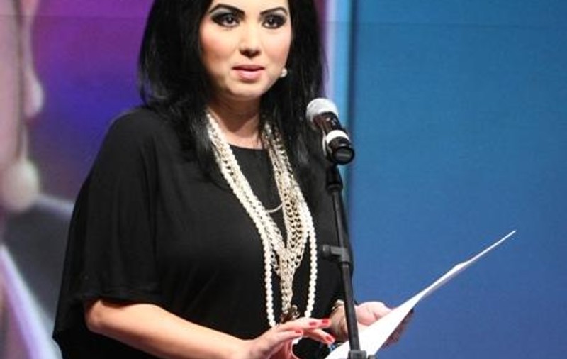 Adriana Bahmuţeanu îi cere 100.000 de euro daune morale soţului psihologului Mirela Zivari. Vezi de unde a plecat procesul!