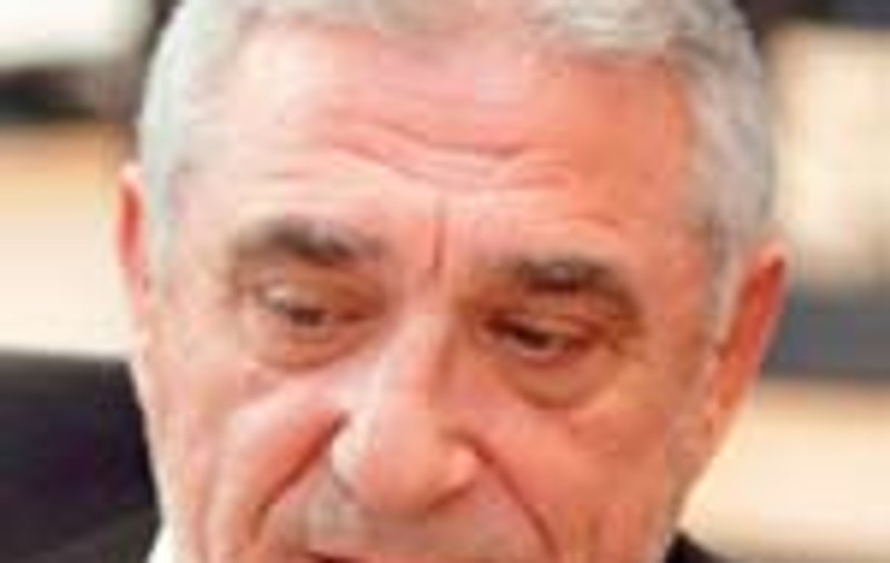 Giovani se desparte