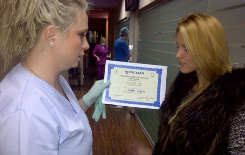 Denisa Nechifor, cosmeticiană cu acte în regulă | FOTO