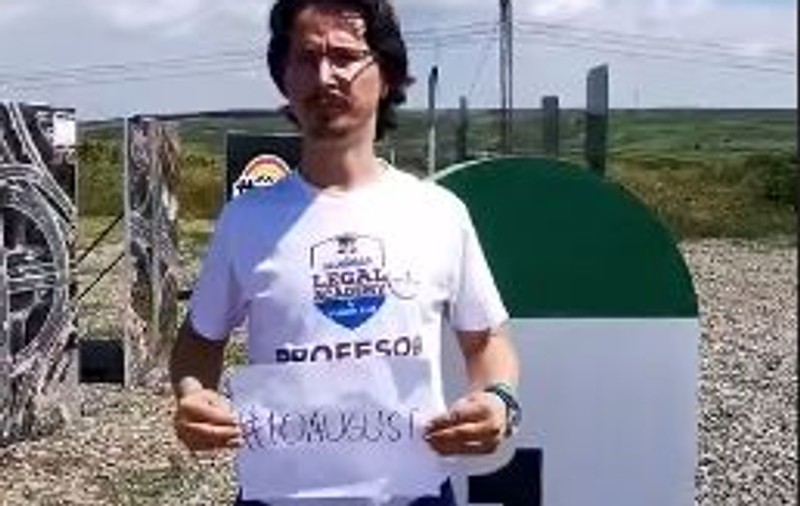 Judecătorul Cristi Dănileț, protest pe metrul de autostradă construit de Ștefan Mandachi. #10august