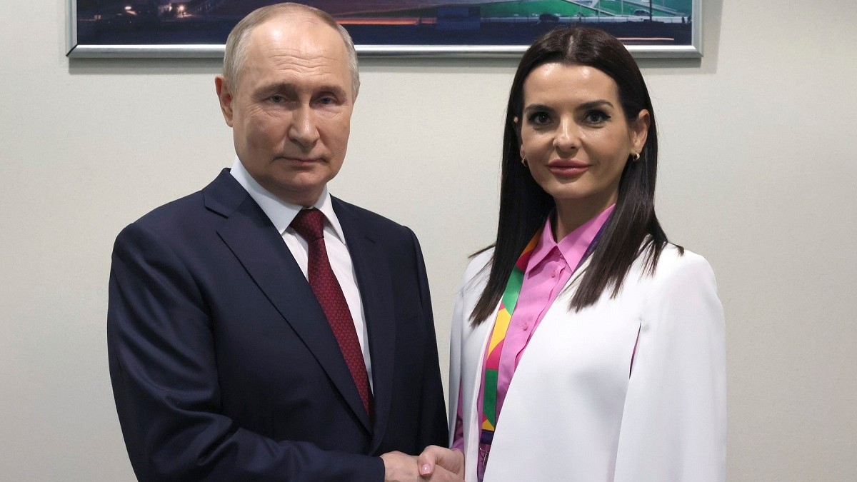 Evghenia Guțul (dreapta) primită de Vladimir Putin la Soci Foto: Profimedia