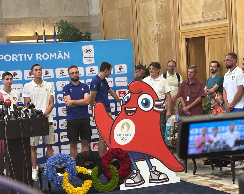 David Popovici, după ce a revenit de la Paris: „Este nevoie de bani investiți în sport, bani investiți cu cap la noi în țară”