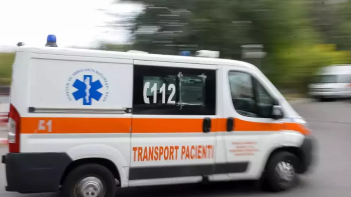 O ambulanță aflată în mișcare