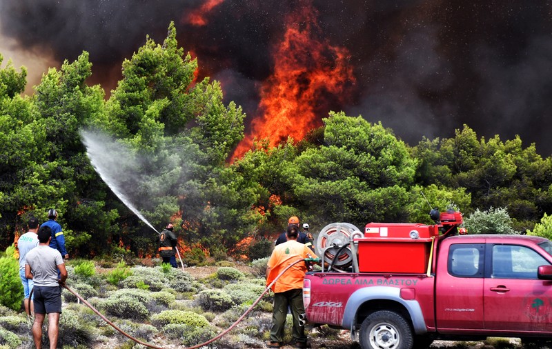 Avertismentul MAE pentru românii aflați în vacanță în Grecia: e pericol major de incendii de vegetație în mai mule regiuni